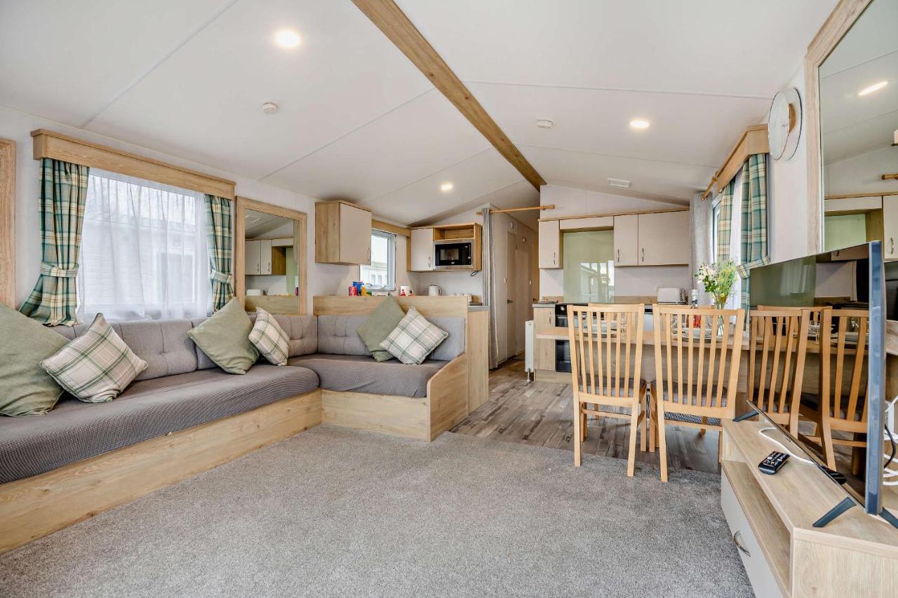 Sea La Vie Lodge, Rockley Park Holiday Park, Poole, Dorset Екстер'єр фото