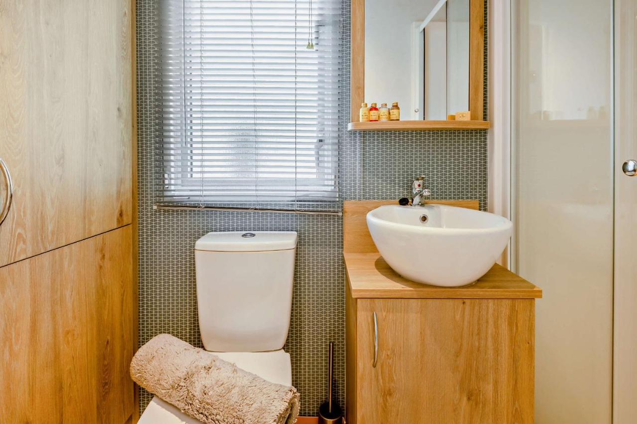 Sea La Vie Lodge, Rockley Park Holiday Park, Poole, Dorset Екстер'єр фото
