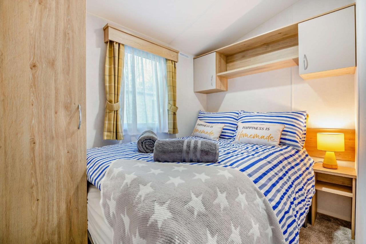 Sea La Vie Lodge, Rockley Park Holiday Park, Poole, Dorset Екстер'єр фото