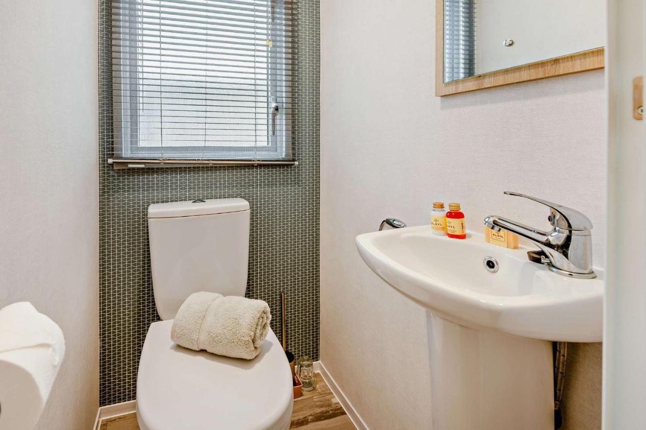Sea La Vie Lodge, Rockley Park Holiday Park, Poole, Dorset Екстер'єр фото