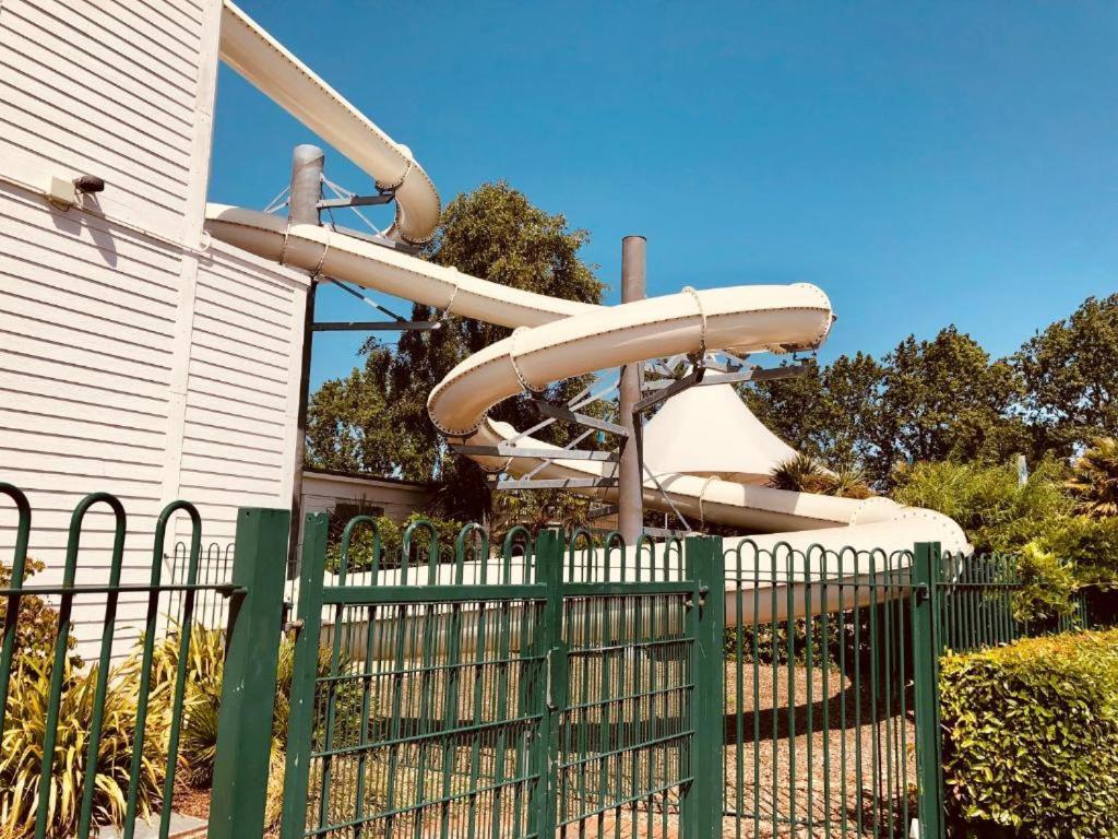 Sea La Vie Lodge, Rockley Park Holiday Park, Poole, Dorset Екстер'єр фото